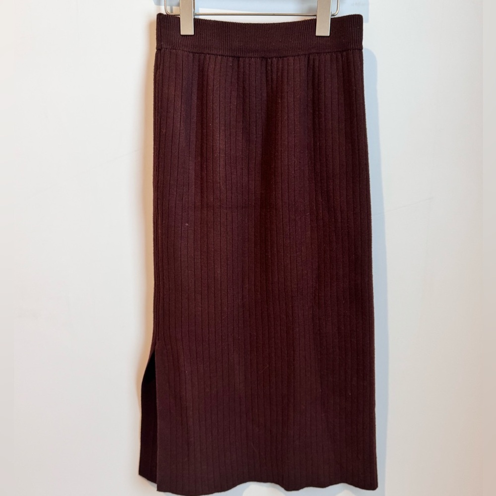 Ribbed Knit Brown Midi Skirt - Picture 4 of 5